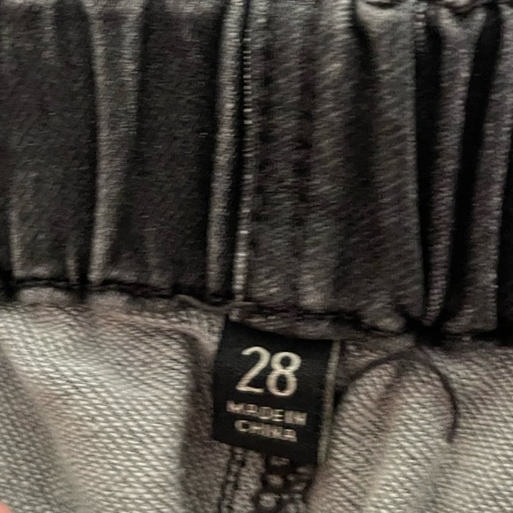 🥑5/$25 Blank NYC Grey Denim Joggers sz 28 - Picture 4 of 8